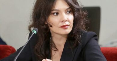 Debatet pas largimit nga qeveria dhe mungesa në votimin e Ballukut, reagon Spiropali: Heshtja ime nuk është mungesë përgjigjeje, arroganca dhe abuzimi si forma të pranueshme shoqërore