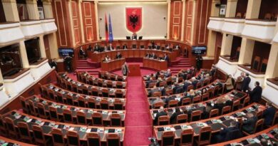 Çfarë do të ndodhë të enjten Kuvend: Nga zgjedhja e anëtarëve të Autoritetit të Konkurrencës dhe AKEP-it tek interpelanca me Ramën