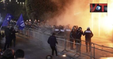 Protesta e opozitës/ PD kallëzon ministrin Lamallari, Hitën dhe gjithë zinxhirin drejtues të Policisë