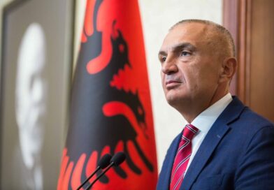 Ish-presidenti Meta: Shqipëria e ka zgjidhjen shumë të thjeshtë, rikthimin te Kushtetuta Ish-presidenti Meta: Shqipëria e ka zgjidhjen shumë të thjeshtë, rikthimin te Kushtetuta