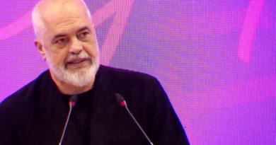 “PS, e vetmja forcë me marrëdhënie me interesin kombëtar”, Rama thumbon PD-në nga Dibra: Ditën flisnin për Kosovën, natën thyenin embargon me Millosheviçin