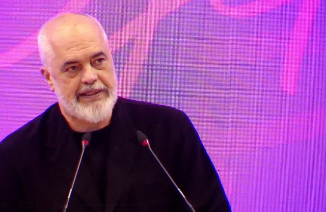 “PS, e vetmja forcë me marrëdhënie me interesin kombëtar”, Rama thumbon PD-në nga Dibra: Ditën flisnin për Kosovën, natën thyenin embargon me Millosheviçin