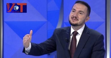 Salianji u përgjigjet akuzave të Berishës: Ti njihesh si mosmirënjohës, Sali “kolltuku” sa herë flet, legenosesh