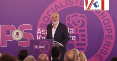 Rama mbledh drejtuesit politikë të qarqeve në selinë e PS