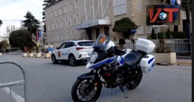 Protesta e opozitës para Kryeministrisë/ Policia merr masat, ja rrugët ku do të bllokohet lëvizja