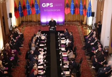 Rama mbledh Grupin Parlamentar të PS në mbledhje të zgjeruar, zbulohen detajet