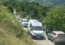 Ilir Meta lë përkohësisht burgun, mbërrin në Skrapar për varrimin e të atit!