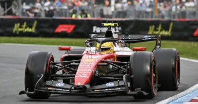 Formula 1/ Strategjia e Ferrarit funksionon, Hamilton arrin fitoren e parë me “kokëkuqen”, Antonelli ‘digjet’ në fund