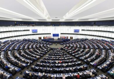 Parlamenti Evropian voton me 483 vota pro, miratohet raporti i Shqipërisë për vitin 2025