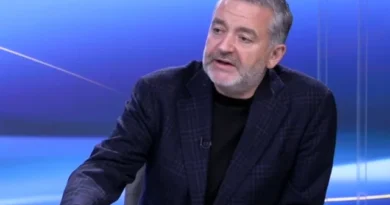 Pse u largua Marjana Koçeku nga PS? Blendi Klosi i përgjigjet gazetarit