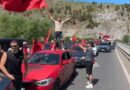 Dhjetëra makina nga Europa, diaspora i bashkohet protestës në kryeqytet