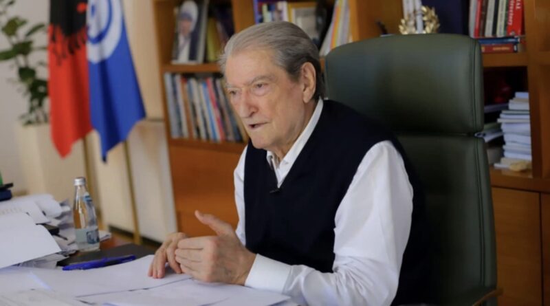 Pak orë para protestës jopartiake në bulevard, Berisha: Sot arrin kulmin, diaspora po vërshon drejt Shqipërisë