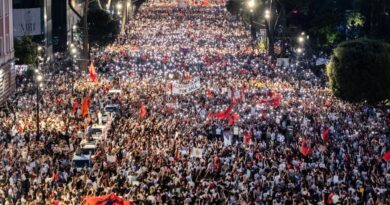 Dita e 21-të e revoltës/ Diaspora marshon drejt Shqipërisë, sot para Kryeministrisë protesta më e madhe e mbajtur ndonjëherë, për largimin e Ramës