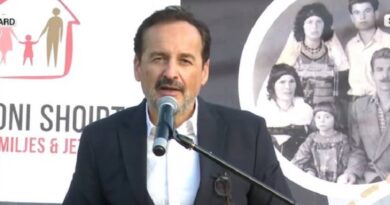 Trajtimi me hormone, Koalicioni ‘Pro Familjes’: Të shkarkohet ministrja dhe zv/ ministrja e Shëndetësisë