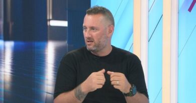 Florian Binaj ka dyshime: “Kuvendi Qytetar” m’u duk i stisur, duan të përçajnë protestën me elementë radikalë dhe problematikë