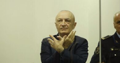 Ilir Meta kërkoi hetim për kallëzimin ndaj punonjësve të paraburgimit 313, Gjykata e Tiranës rrëzon kërkesën e tij