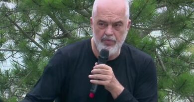 Rama sulmon protestuesit nga Thethi: Sharlatanë, delirantë dhe ekstremistë, që kundërshtojnë investimet e huaja