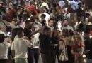 Protestuesit me risi në ditën e 53 të tubimit, valle me maska në shesh teksa kërkojnë qeveri tranzitore