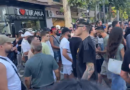 “Shqipëria kërkon revolucion”, me vezë me vete protestuesit mblidhen para Parlamentit