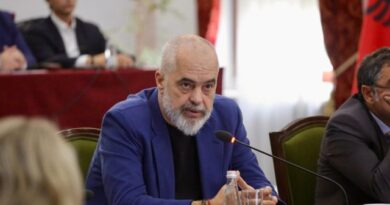 Protesta shkakton “furtunë” në qeveri? Rama i pakënaqur me ministrat, priten lëvizje në kabinet!