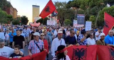 Protestuesit nuk ndalen, pavarësisht “Besës” së Ramës