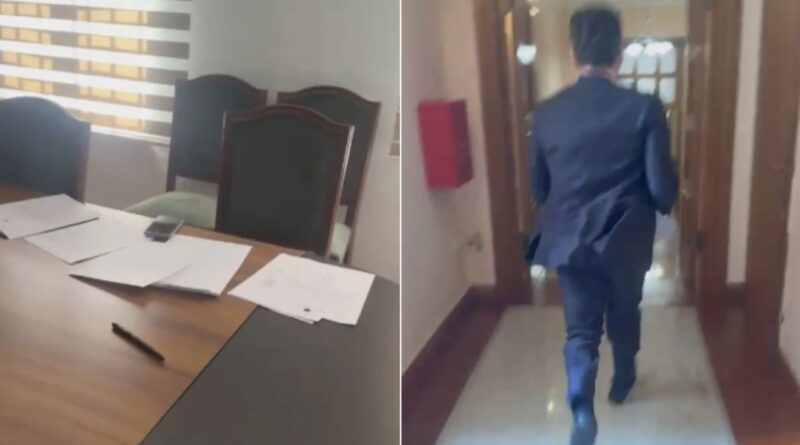 Deputetët shkojnë për të lexuar marrëveshjen e huasë me SHBA para nisjes së seancës, Agron Shehaj merr kopjen dhe largohet me vrap
