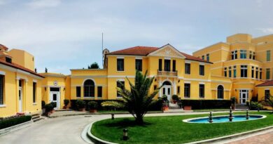 Marrëveshja e huasë 302 milionë dollarë, ambasada e SHBA: Do të mbështesë përparimin e Shqipërisë për rritjen 5% të shpenzimeve për mbrojtjen