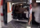 Tentuan tëkalonin në Shqipëri 24 emigrantë të paligjshëm, arrestohen tre persona në aksin Librazhd–Elbasan