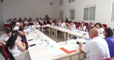 Mbledhje emergjente e Këshillit Bashkiak të Dimalit, votohet kundër bashkimit me Beratin