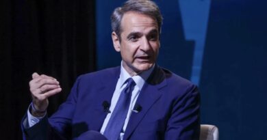 Mitsotakis aksidentohet me biçikletë, kryeministri grek përfundon në spital/ Si paraqitet gjendja e tij