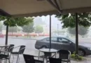 Moti i keq përfshin jugun, reshje të dendura dhe breshër në Sarandë e Delvinë