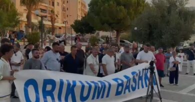 Mbahet protestë në Orikum! Qytetarët kërkojnë rikthimin e njësisë administrative në statusin e bashkisë