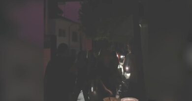 Ngarkesa në rrjet/ Saranda ‘zhytet’ në errësirë në mes të sezonit turistik, energjia elektrike mungon në të gjithë qytetin