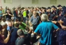 Tubimi i 94-t në Tiranë. Përplasje me policinë dhe shoqërime, protestuesit tentojnë të afrohen drejt Kryeministrisë