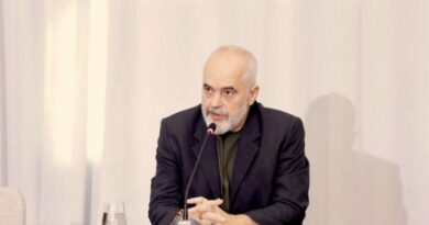 Rama takim me drejtuesit politikë në qarqe te “Vila e Kuqe”, në fokus “Prania besnike” dhe takimet me qytetarët