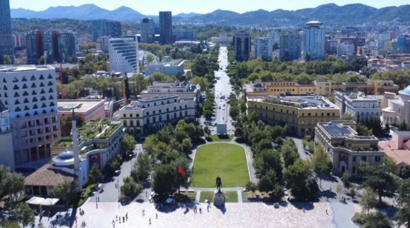 Të dielën ‘Tiranathlon’/ Ja rrugët ku do të kufizohet qarkullimi i automjeteve në kryeqytet dhe linjat urbane qe do devijojnë Të dielën ‘Tiranathlon’/ Ja rrugët ku do të kufizohet qarkullimi i automjeteve në kryeqytet dhe linjat urbane qe do devijojnë