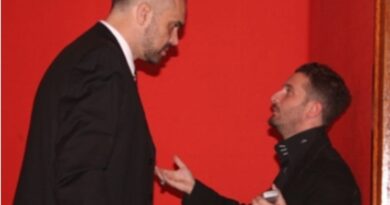 Kur djemte e Poliçanit, u gjakosën për të mbrojtur Erion Braçen.