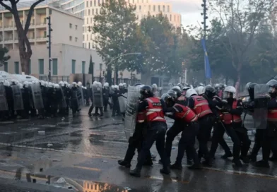 Policët kanë nga 3.5 milion lekë pa marrë nga orët jashtë orarit dhe janë me uniforma të blera vetë