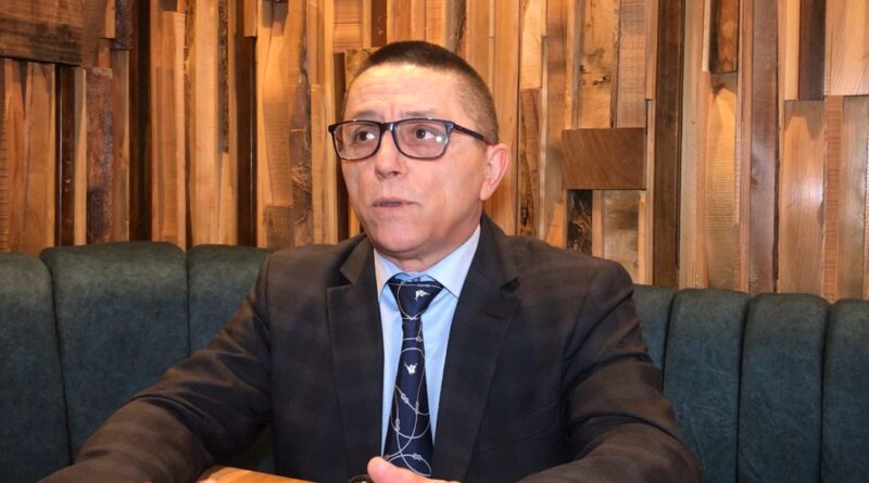Meçollari ironizon: Vetëm Belinda të gëzojë lirinë dhe paratë, për popullin hap dhe kampe përqëndrimi po të duash