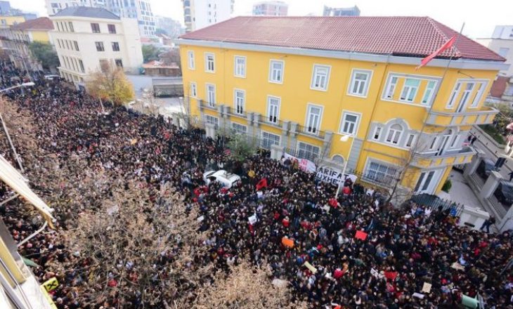 PËRSE JANË REBELUAR TË RINJTË SHQIPTARË?