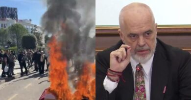 “Ja edhe mëma e dhunës”/ Rama: PD pasi shkatërroi me maskat e “studentëve”, doli sot për të drejtën e autorit të terrorit urban “Ja edhe mëma e dhunës”/ Rama: PD pasi shkatërroi me maskat e “studentëve”, doli sot për të drejtën e autorit të terrorit urban
