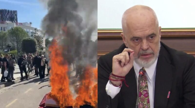 “Ja edhe mëma e dhunës”/ Rama: PD pasi shkatërroi me maskat e “studentëve”, doli sot për të drejtën e autorit të terrorit urban “Ja edhe mëma e dhunës”/ Rama: PD pasi shkatërroi me maskat e “studentëve”, doli sot për të drejtën e autorit të terrorit urban