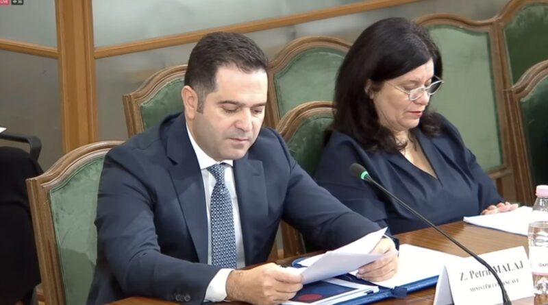 Ministri Malaj prezanton pr.buxhetin e 2027-ës në konferencën e kryetarëve: prioritet mirëqenia sociale dhe reformat për në BE. Investimet publike do të arrijnë në 2 milionë euro