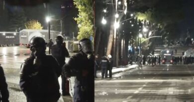 Tensionet në protestën përpara Kryeministrisë, policia nis shoqërimet