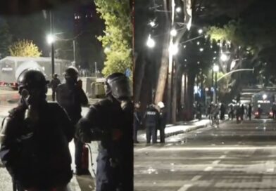 Tensionet në protestën përpara Kryeministrisë, policia nis shoqërimet