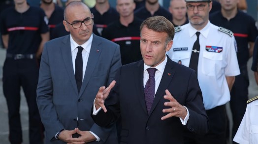 Trazirat në Francë, Macron refuzon dorëheqjen e ministrit të Brendshëm