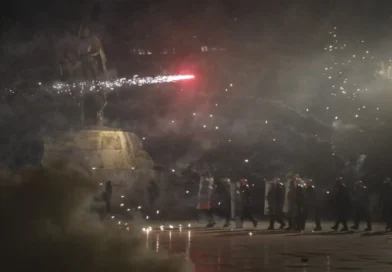 Morën pjesë në tubimet që u shoqëruan me tensione/ Gjykata liron nga burgu 22 protestues në Tiranë, 17 prej tyre arrestime të paligjshme Morën pjesë në tubimet që u shoqëruan me tensione/ Gjykata liron nga burgu 22 protestues në Tiranë, 17 prej tyre arrestime të paligjshme