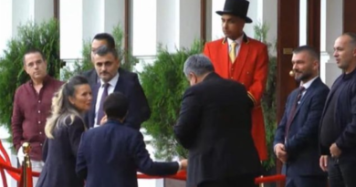 Ceremonia e pritjes së ambasadorit amerikan Eric Wendt: Zbardhen pjesëmarrësit, mungojnë Rama dhe Berisha